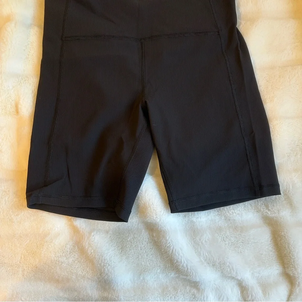 Lululemon Ribbed Countoured Shorts - Picture 6 of 9